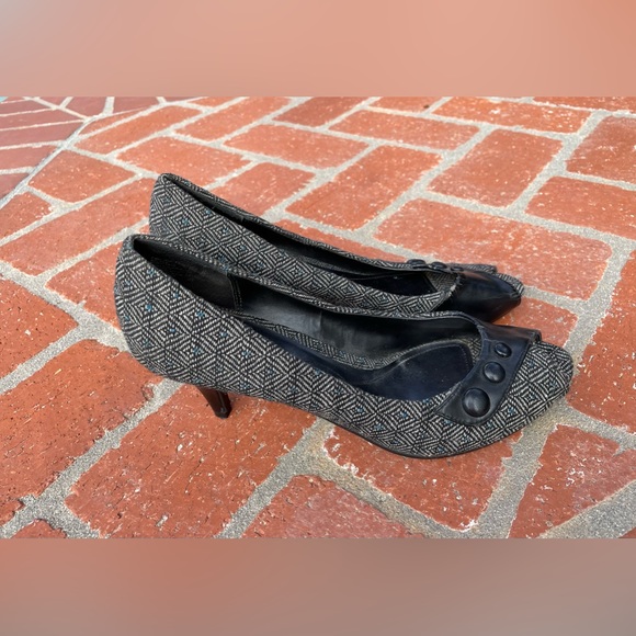 Predictions Heels - Picture 3 of 7